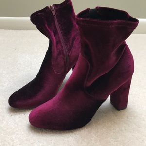 Red shiny suede Forever 21 heels